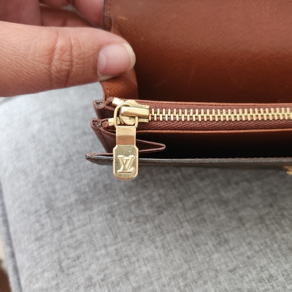 Louis Vuitton Monogram Sarah wallet - Picture 10 of 14